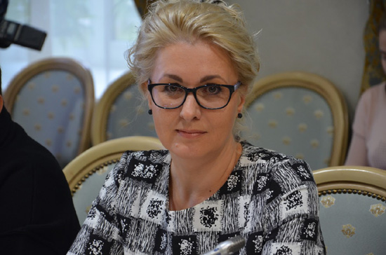 Јелена Пономарјева